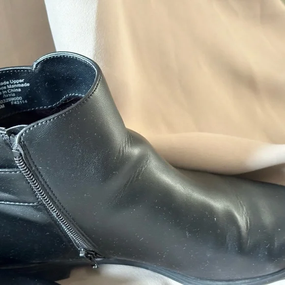 Alfani Black Leather Ankle Booties with Side Zip - Picture 3 of 10